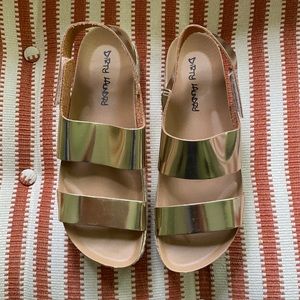 Dirty Laundry Gold Metallic Flatform